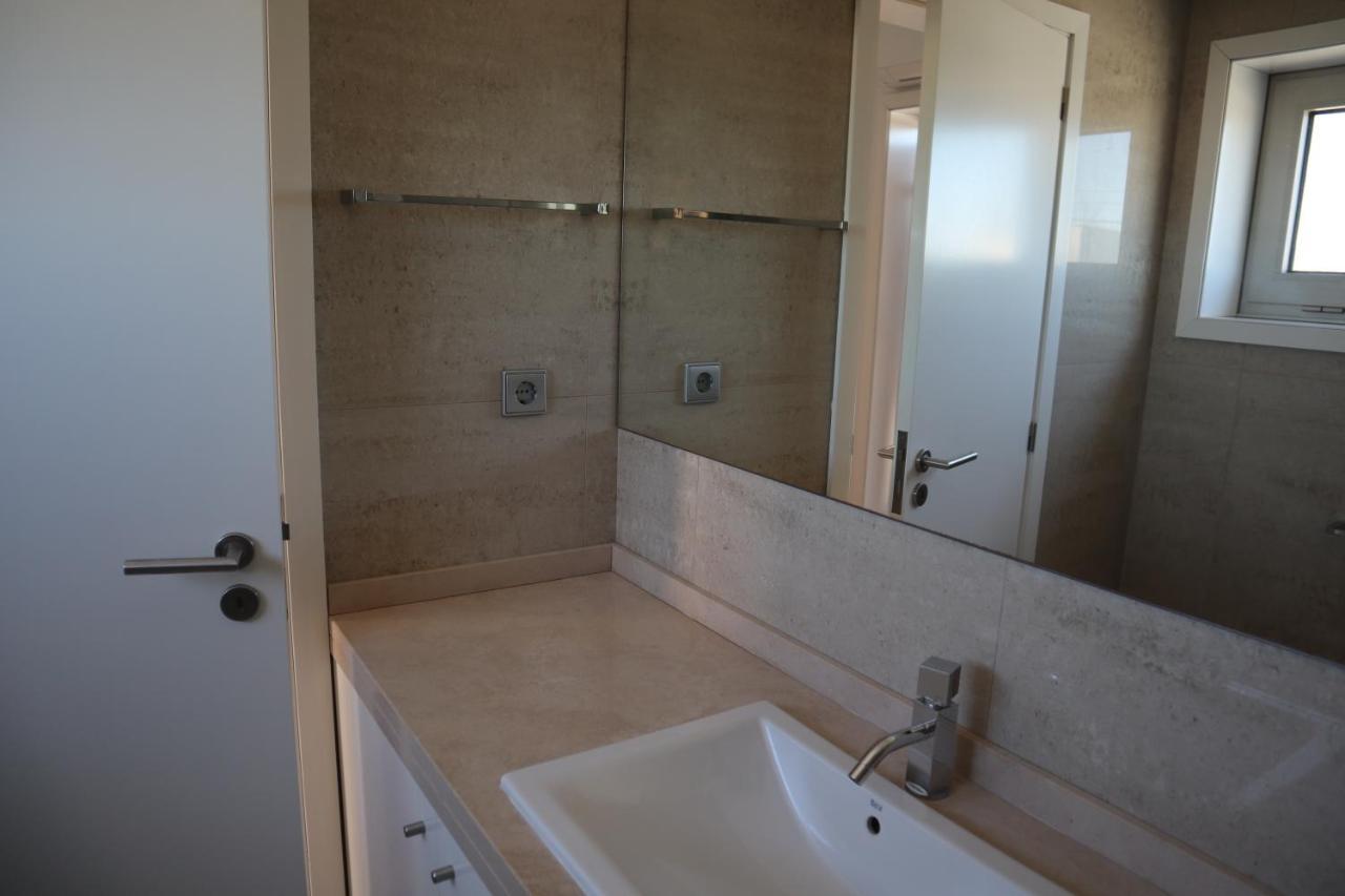 Villa Dos Salgados, 5Bdr, Beach Front, Near Salgados Golf Club Guia  Exteriör bild