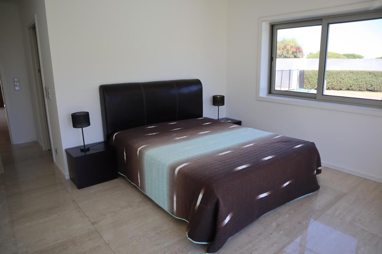Villa Dos Salgados, 5Bdr, Beach Front, Near Salgados Golf Club Guia  Exteriör bild