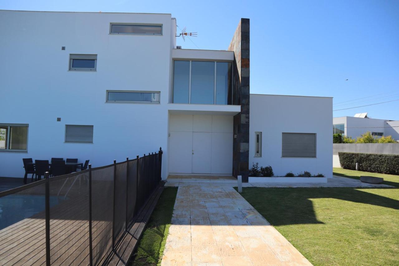 Villa Dos Salgados, 5Bdr, Beach Front, Near Salgados Golf Club Guia  Exteriör bild